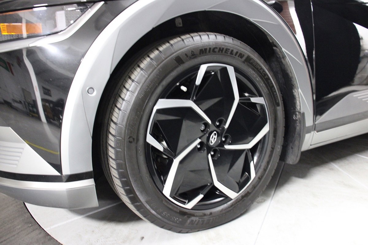 Used 2024 Hyundai Ioniq 5 Limited RWD image 24