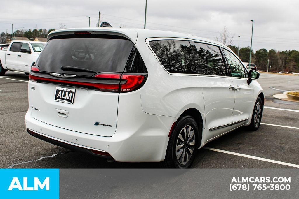 Used 2023 Chrysler Pacifica Limited image 9