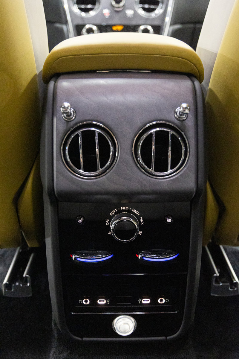 New 2026 Rolls-Royce Cullinan image 32