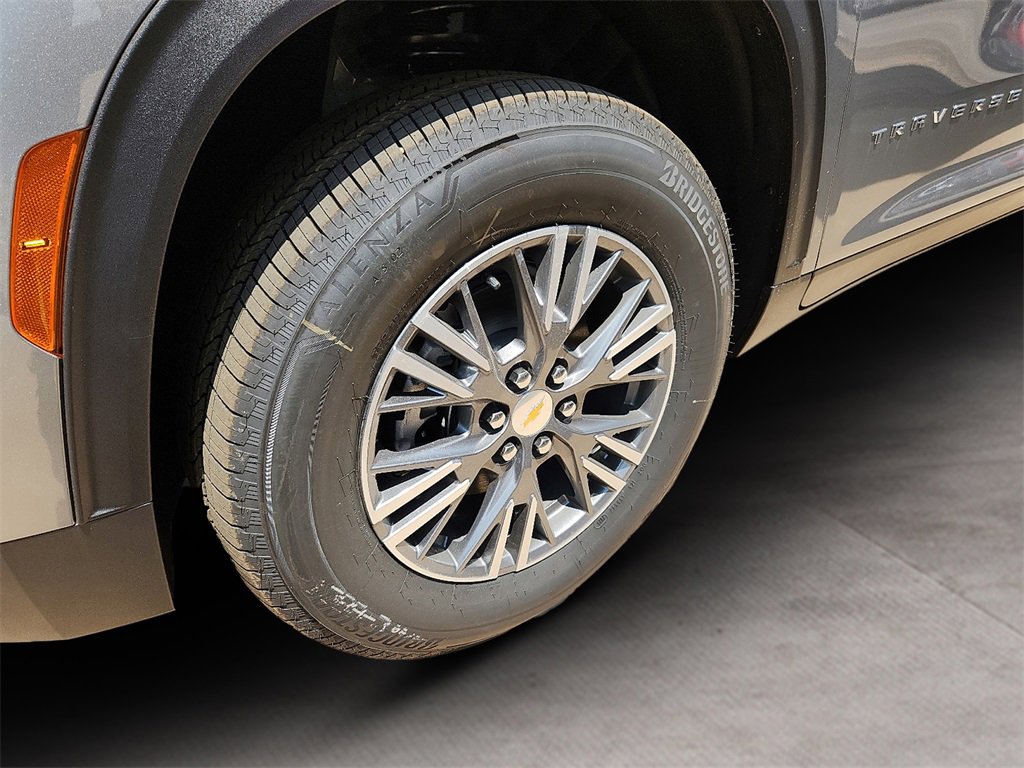 New 2026 Chevrolet Traverse LT w/ LPO, Floor Liner Package image 24