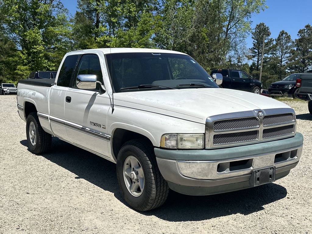 Used 1997 Dodge Ram 1500 Truck 2WD Club Cab image 1