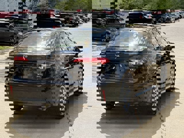 Used 2025 Toyota Corolla LE image 4