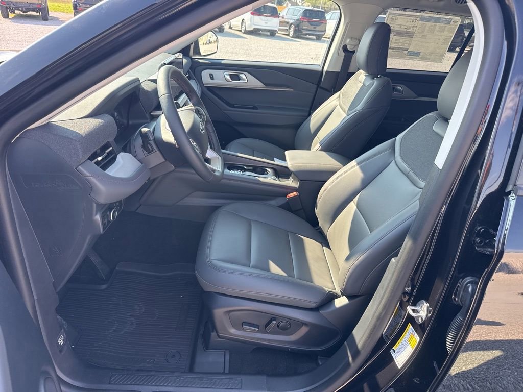 New 2026 Ford Explorer Active w/ Active Comfort Package image 19
