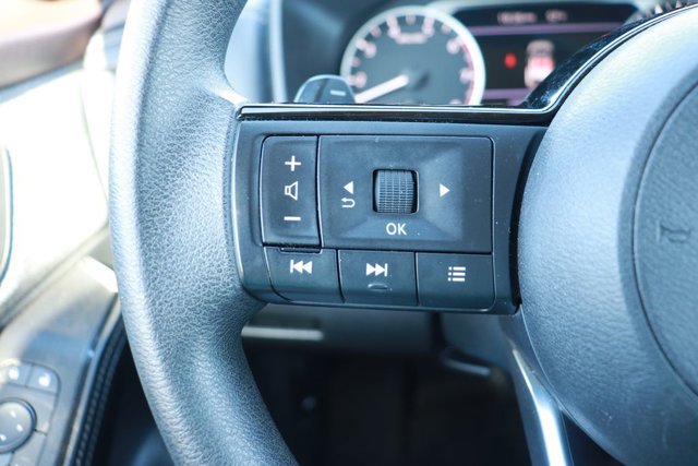 Used 2023 Nissan Rogue SV image 18