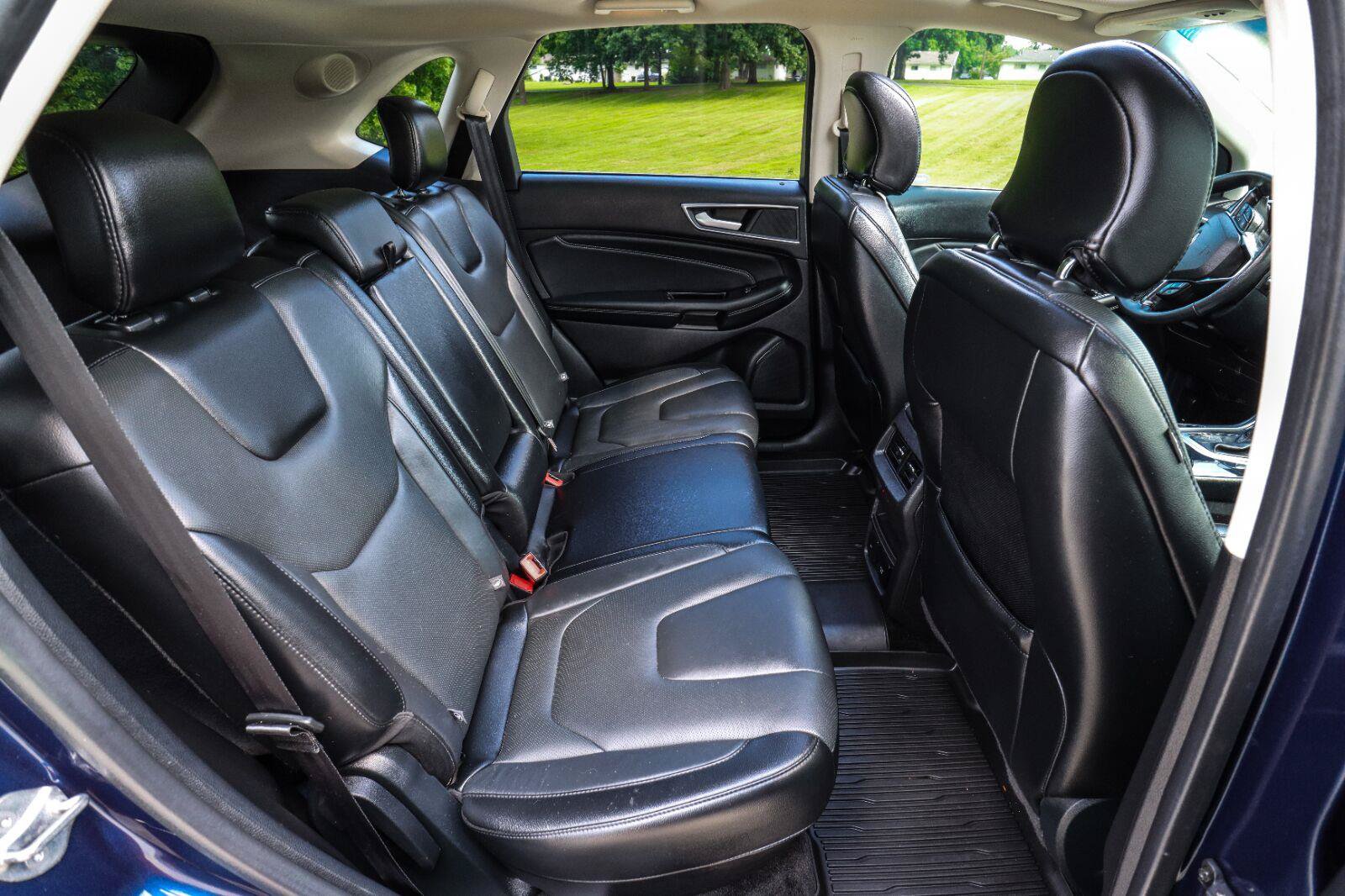 Used 2017 Ford Edge Titanium w/ Equipment Group 301A FWD image 39