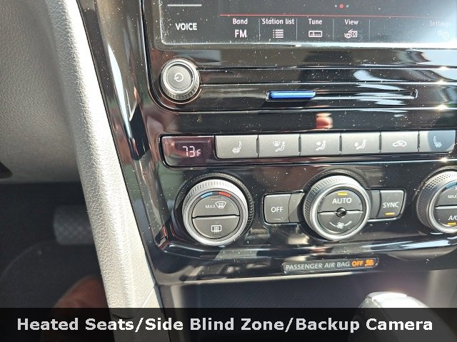 Used 2020 Volkswagen Passat 2.0T SE image 19