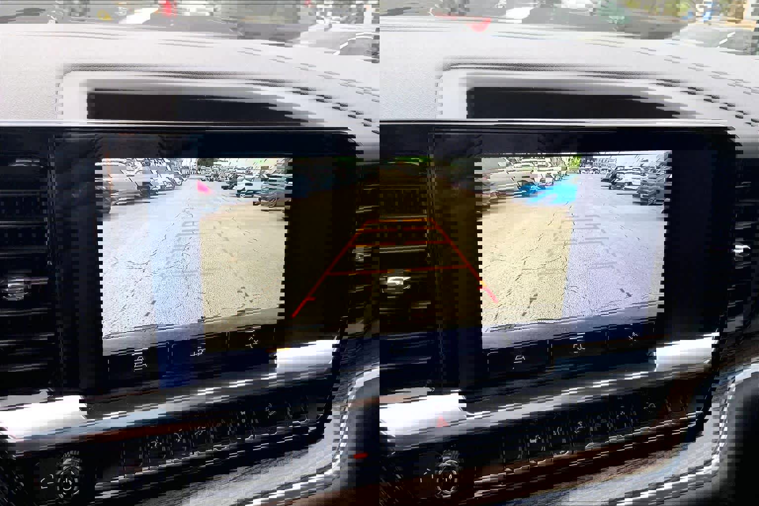 Used 2024 Chevrolet Silverado 1500 LT Trail Boss w/ Convenience Package II AWD/4WD image 23