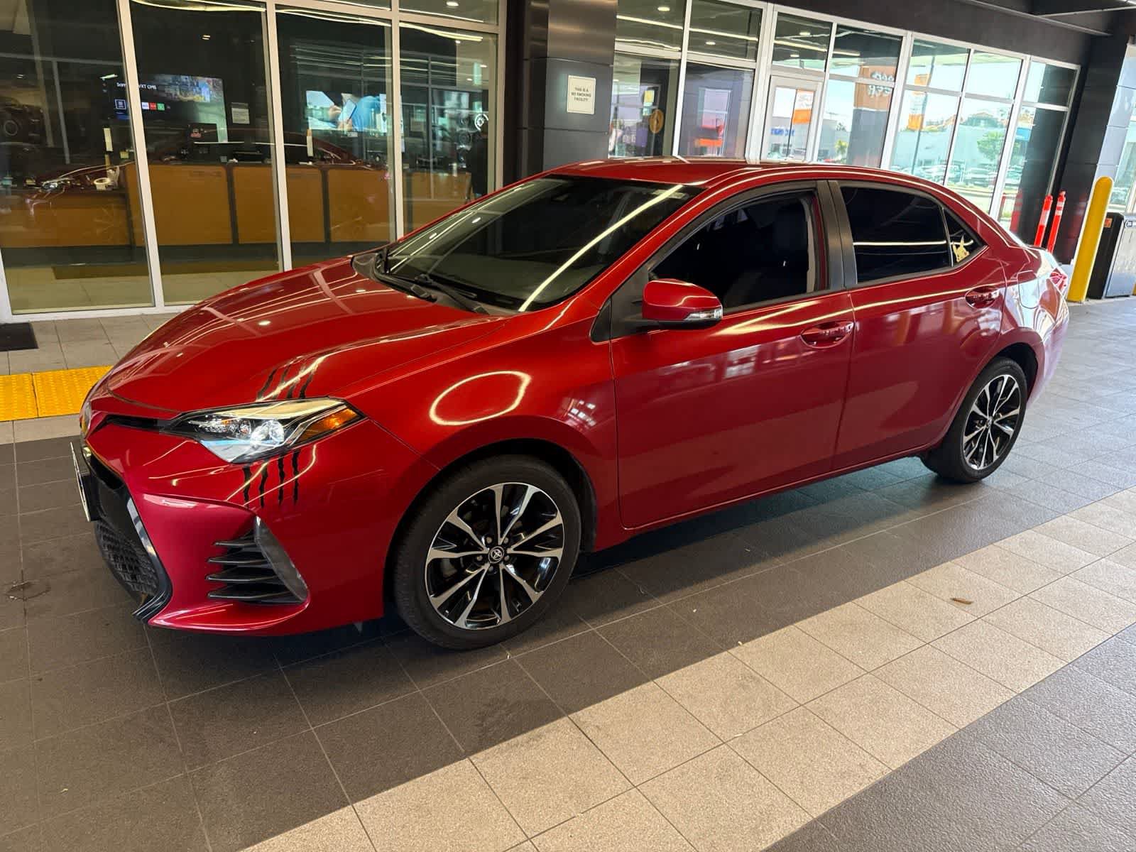 Used 2019 Toyota Corolla SE w/ Carpet Mat Package (TMS) FWD image 18
