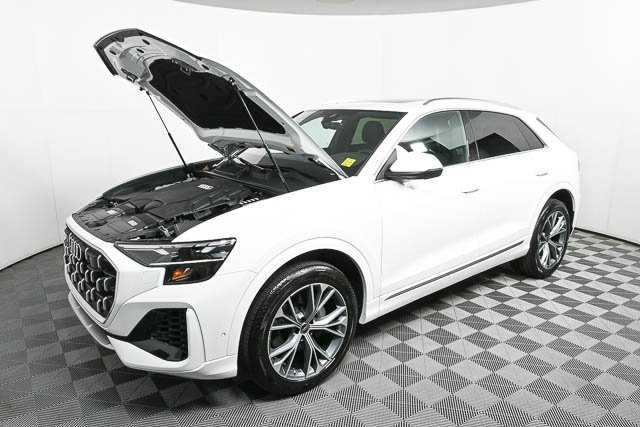 New 2025 Audi Q8 Premium image 32