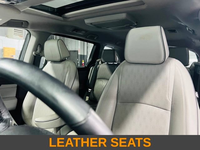 Used 2023 Honda Odyssey Elite image 2