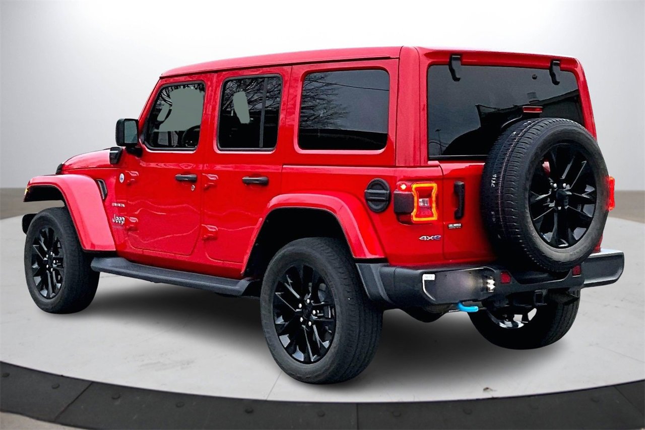 Used 2023 Jeep Wrangler Unlimited Sahara w/ Cold Weather Group image 6