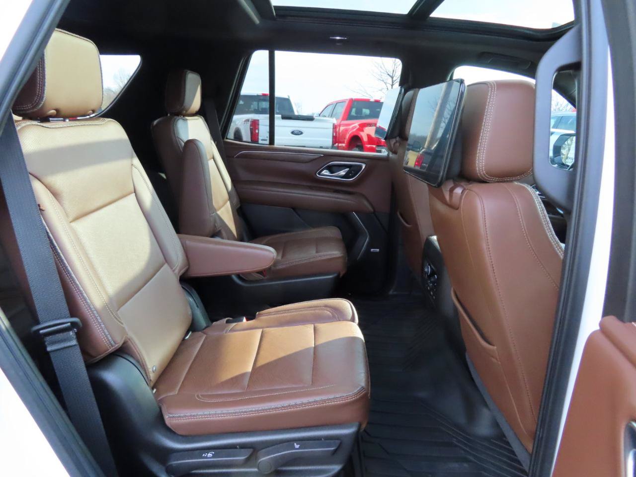 Used 2021 Chevrolet Tahoe High Country w/ Premium Package AWD/4WD image 49