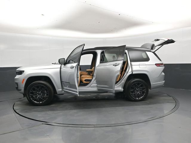 Used 2023 Jeep Grand Cherokee L Summit AWD/4WD image 53