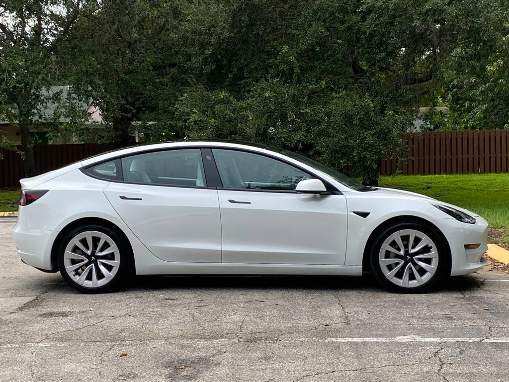 Used 2022 Tesla Model 3 Long Range AWD/4WD image 10