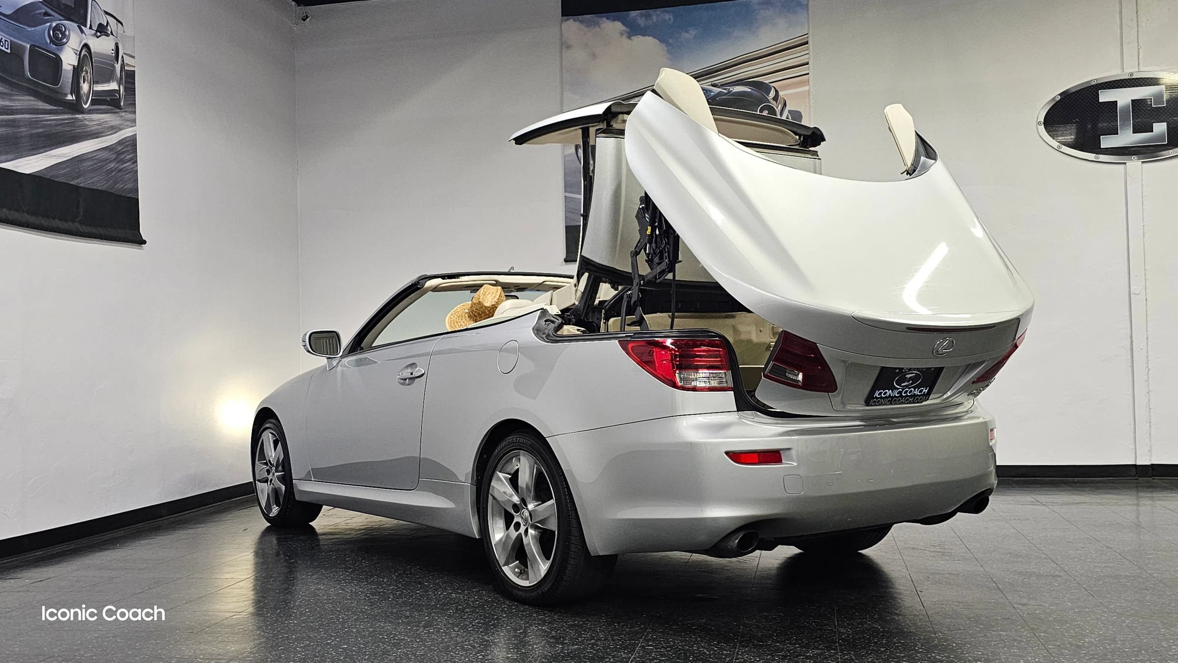 Used 2011 Lexus IS 250C RWD image 33