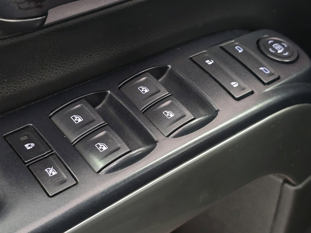 Used 2018 Chevrolet Silverado 1500 LT w/ All Star Edition image 27