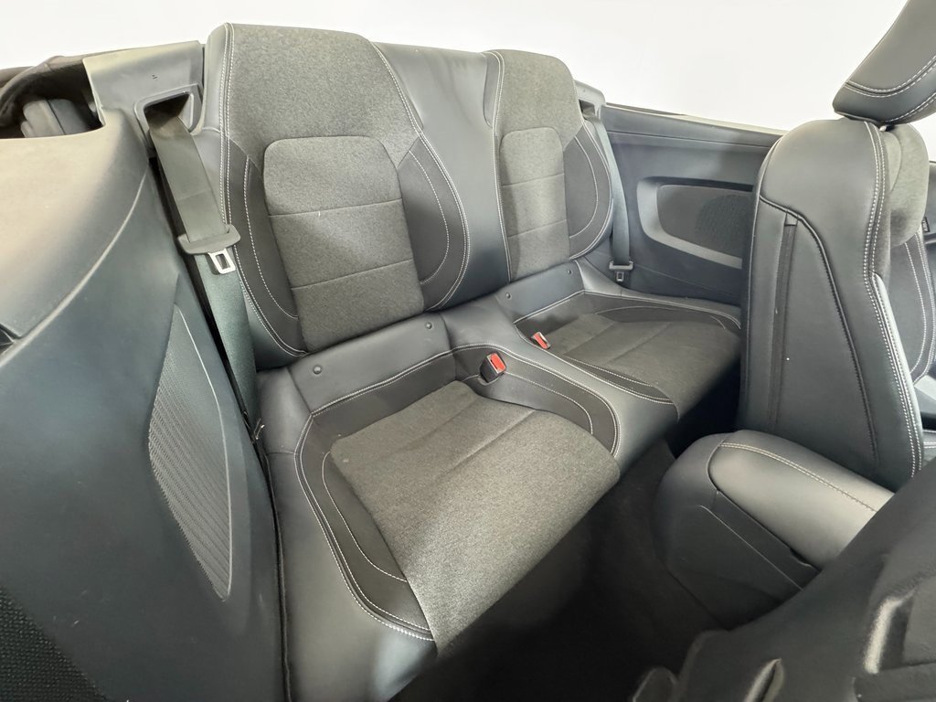 Used 2024 Ford Mustang Convertible image 17