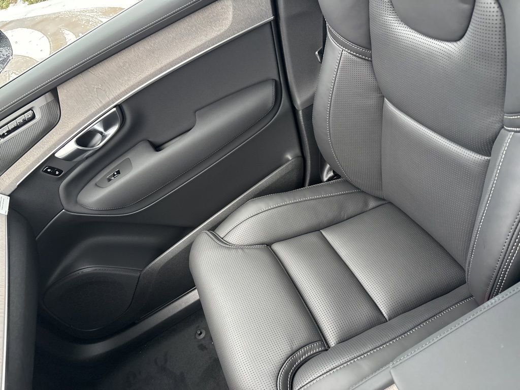 New 2026 Volvo XC90 T8 Ultra w/ Protection Package Premier image 35