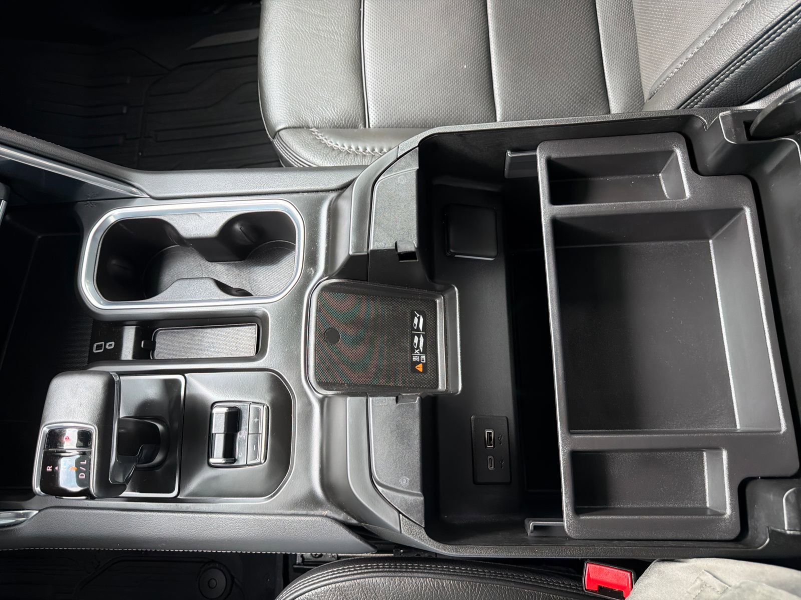 Used 2024 GMC Sierra 1500 Denali AWD/4WD image 32