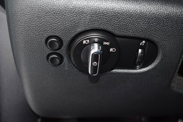 Used 2019 MINI Cooper S image 16