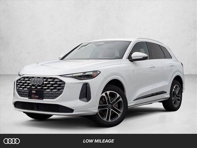Certified 2025 Audi Q5 Premium w/ Convenience Package image 1
