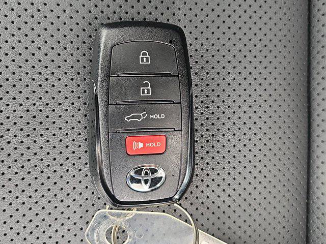Used 2024 Toyota Prius Prime Premium image 36