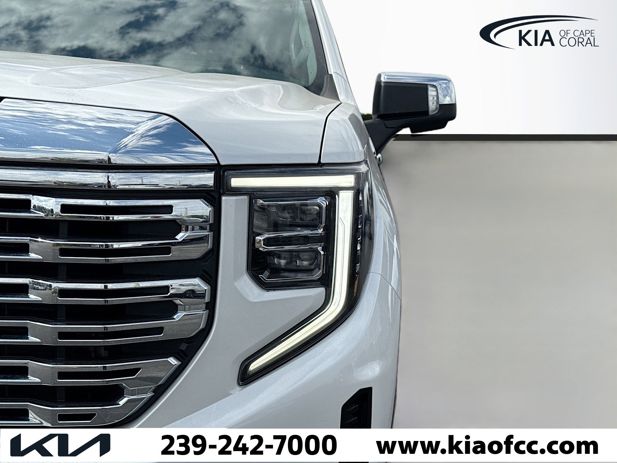 Used 2023 GMC Sierra 1500 Denali w/ Denali Reserve Package image 9