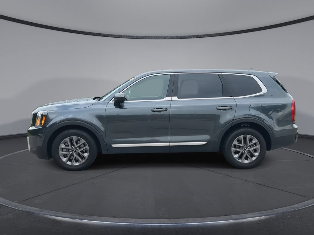 Used 2024 Kia Telluride LX FWD image 5