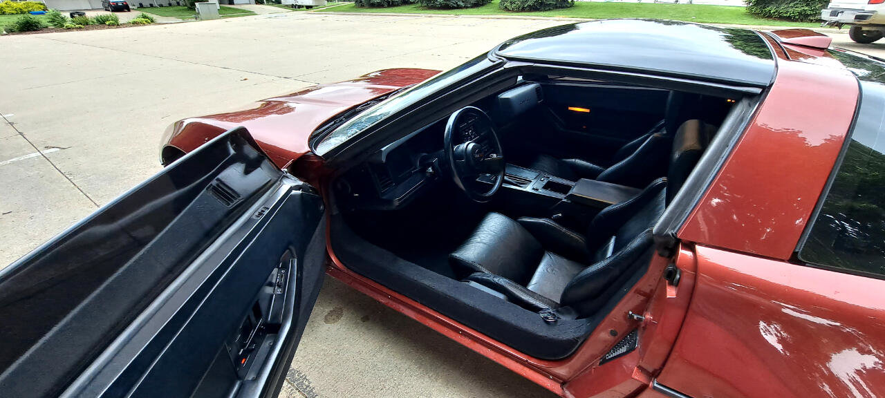 Used 1988 Chevrolet Corvette Base image 19