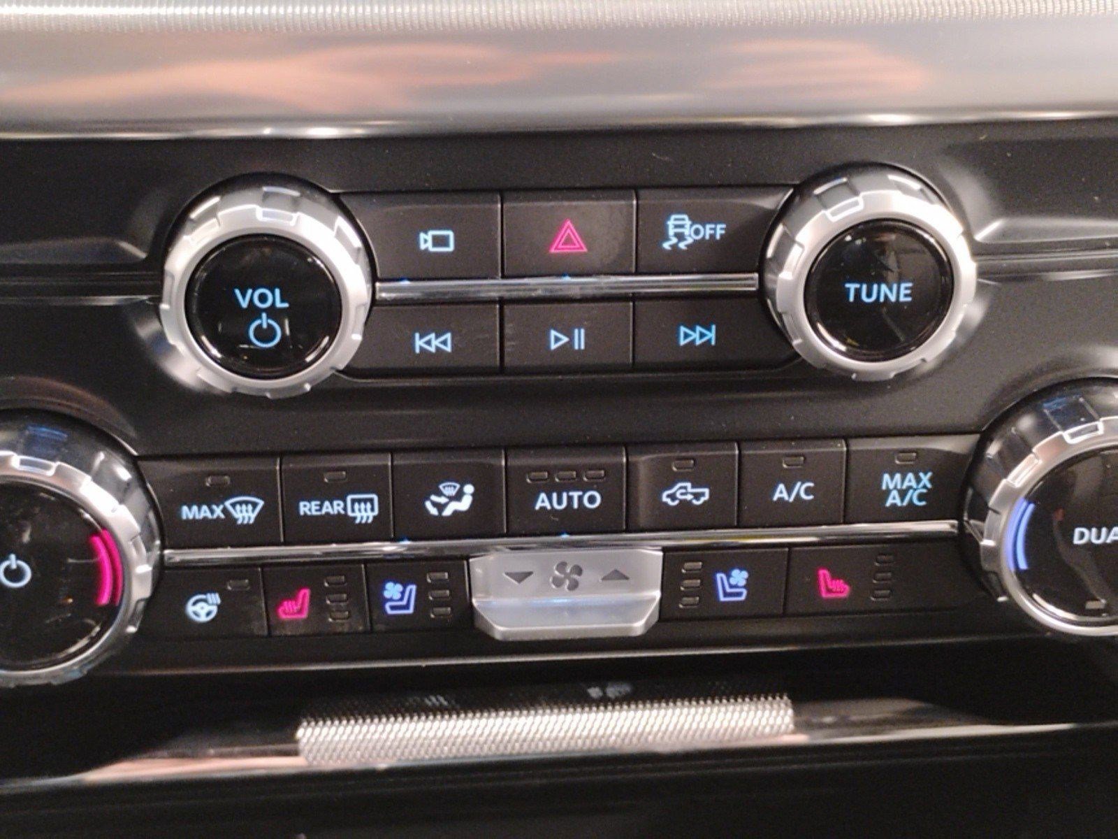 New 2025 Ford F150 Lariat w/ Equipment Group 501A Mid image 35