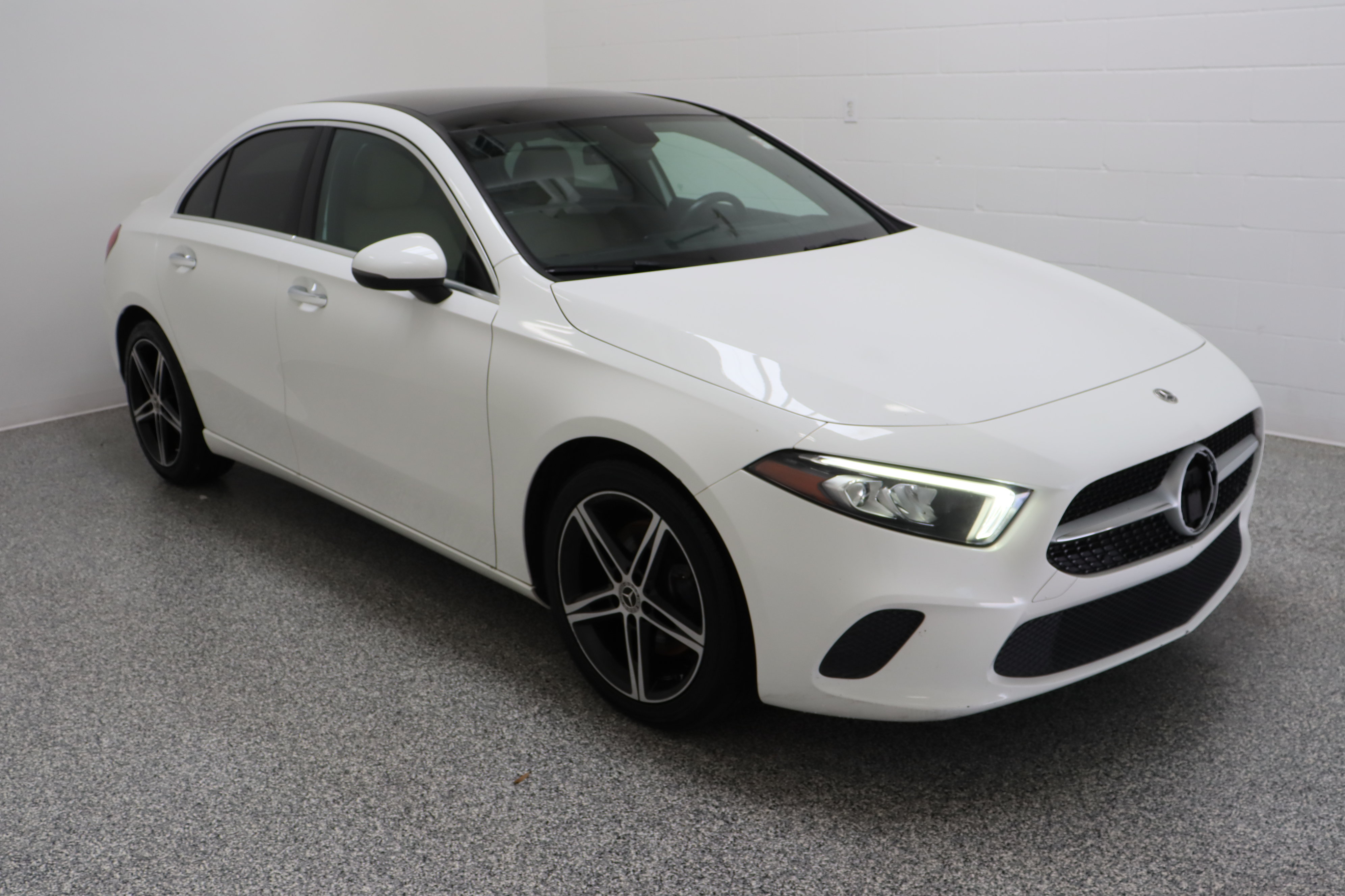 Used 2021 Mercedes-Benz A 220 image 4