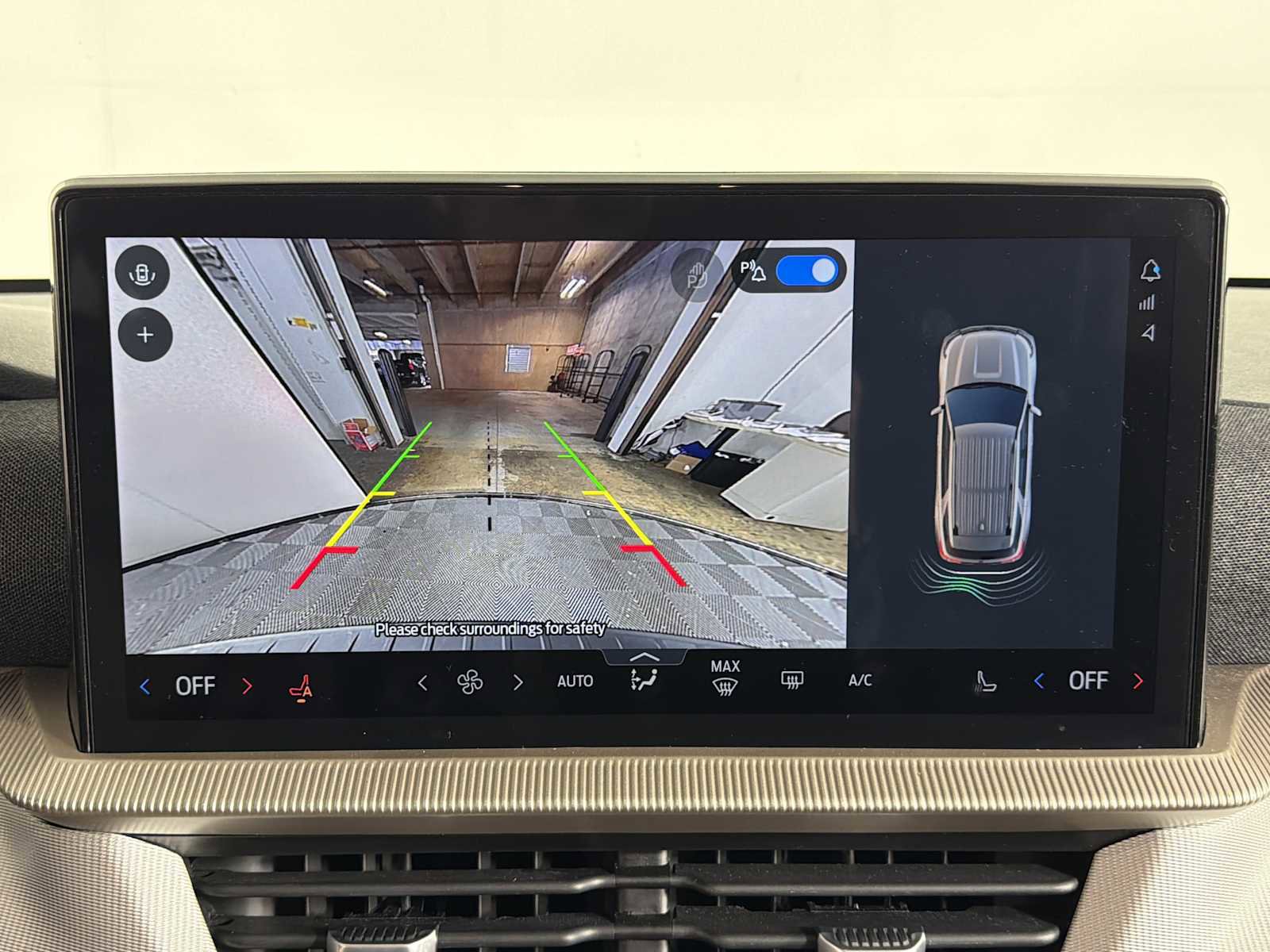 Used 2025 Ford Explorer Active image 60