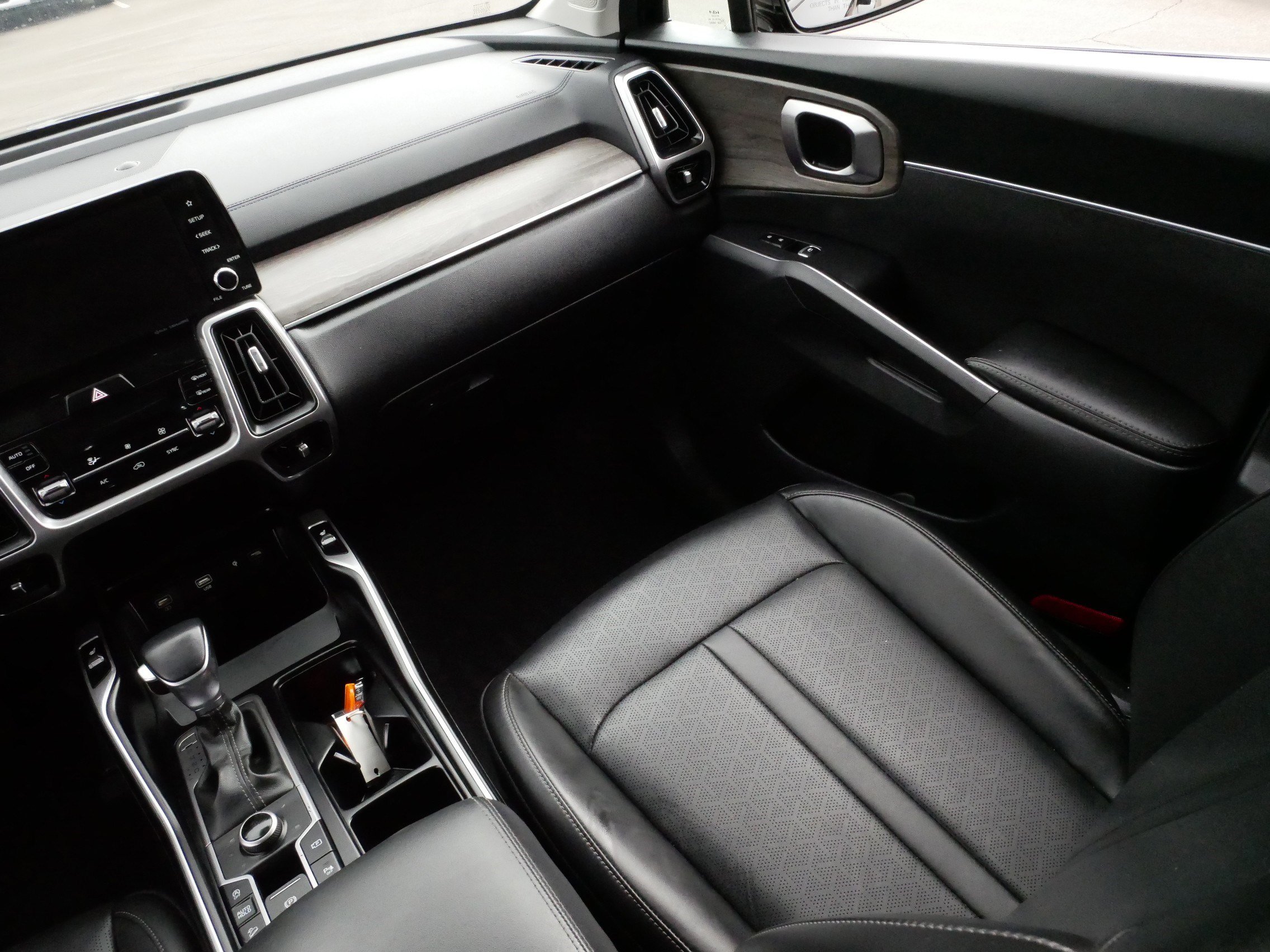 Used 2023 Kia Sorento X-Line EX image 11