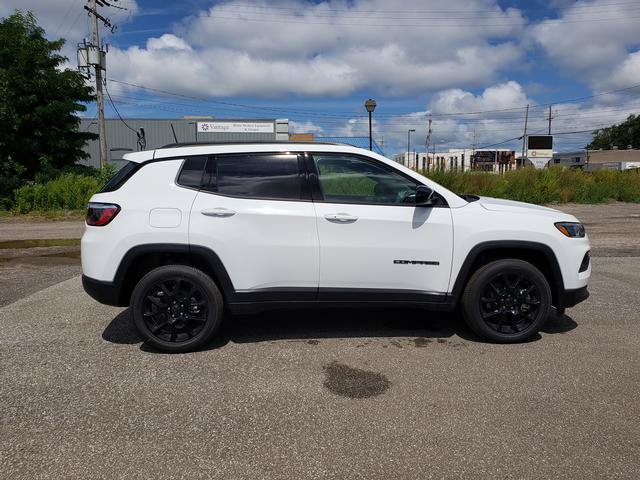 New 2026 Jeep Compass Latitude AWD/4WD image 2