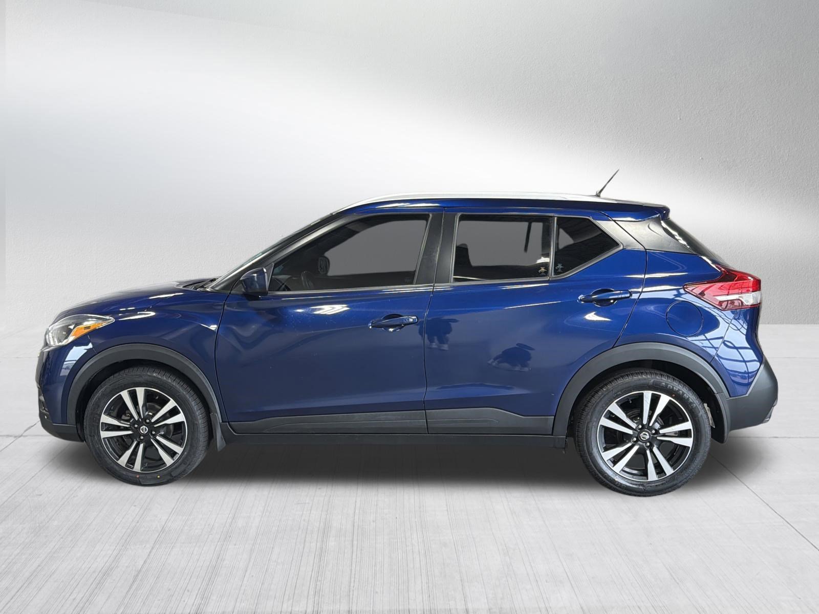 Used 2019 Nissan Kicks SV FWD image 4