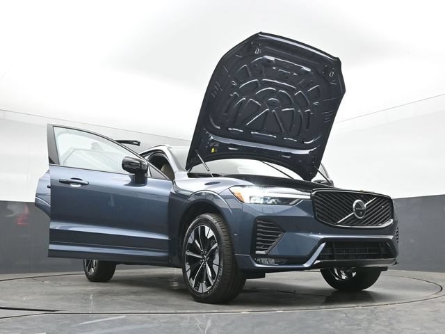 New 2026 Volvo XC60 B5 Plus w/ Protection Package Premier AWD/4WD image 54