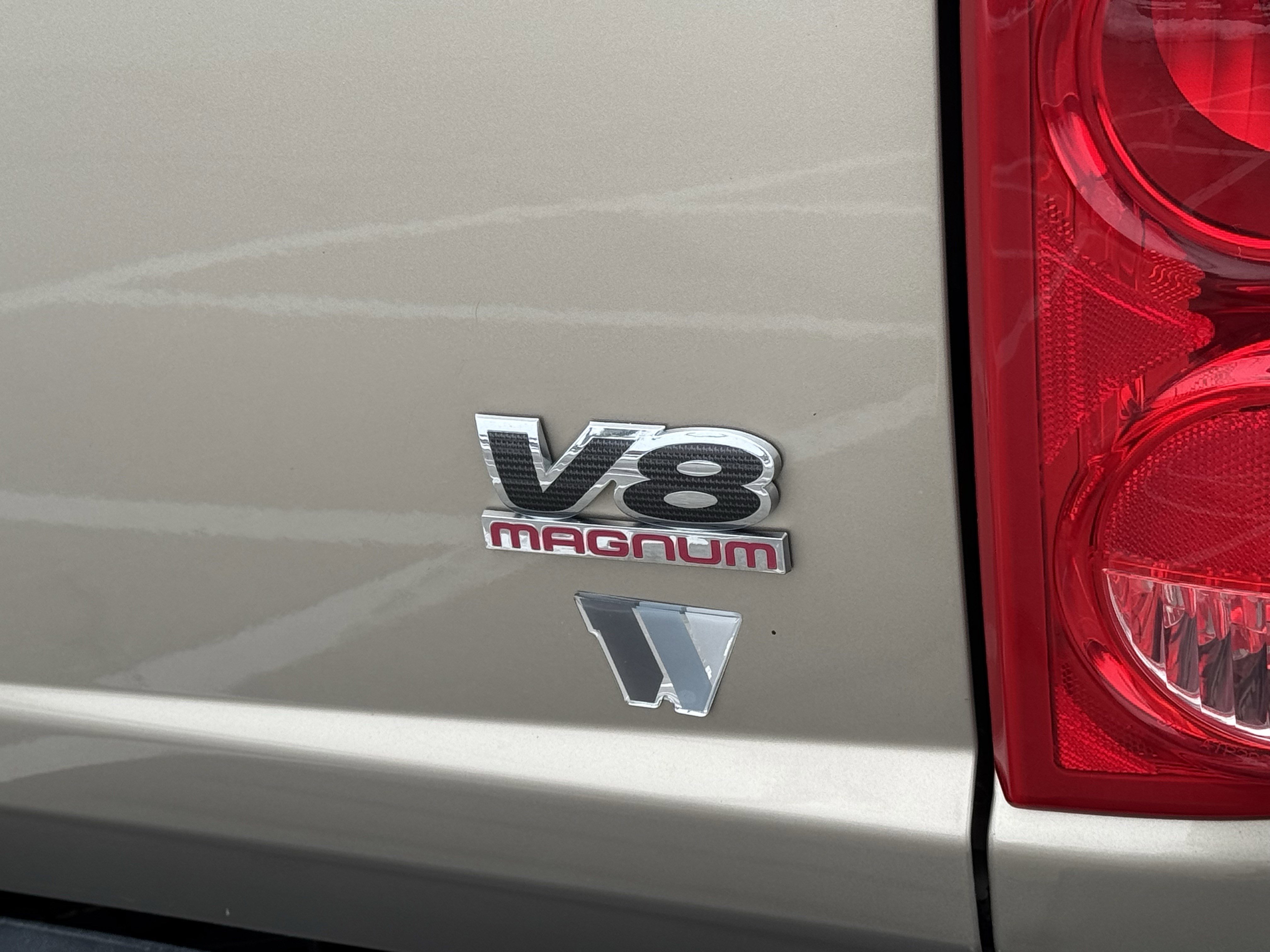 Used 2005 Dodge Dakota Laramie image 40