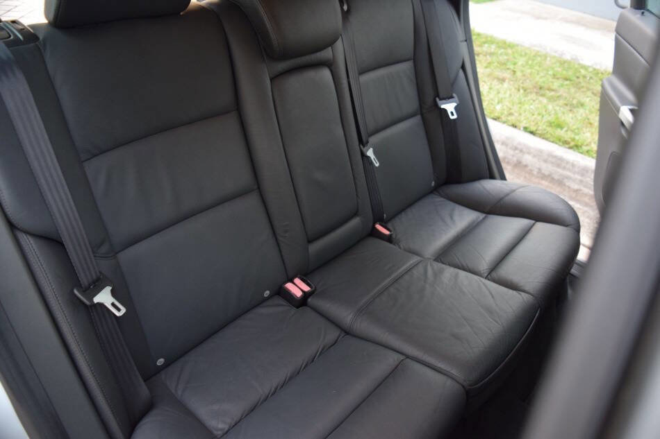 Used 2011 Volvo V50 T5 image 49