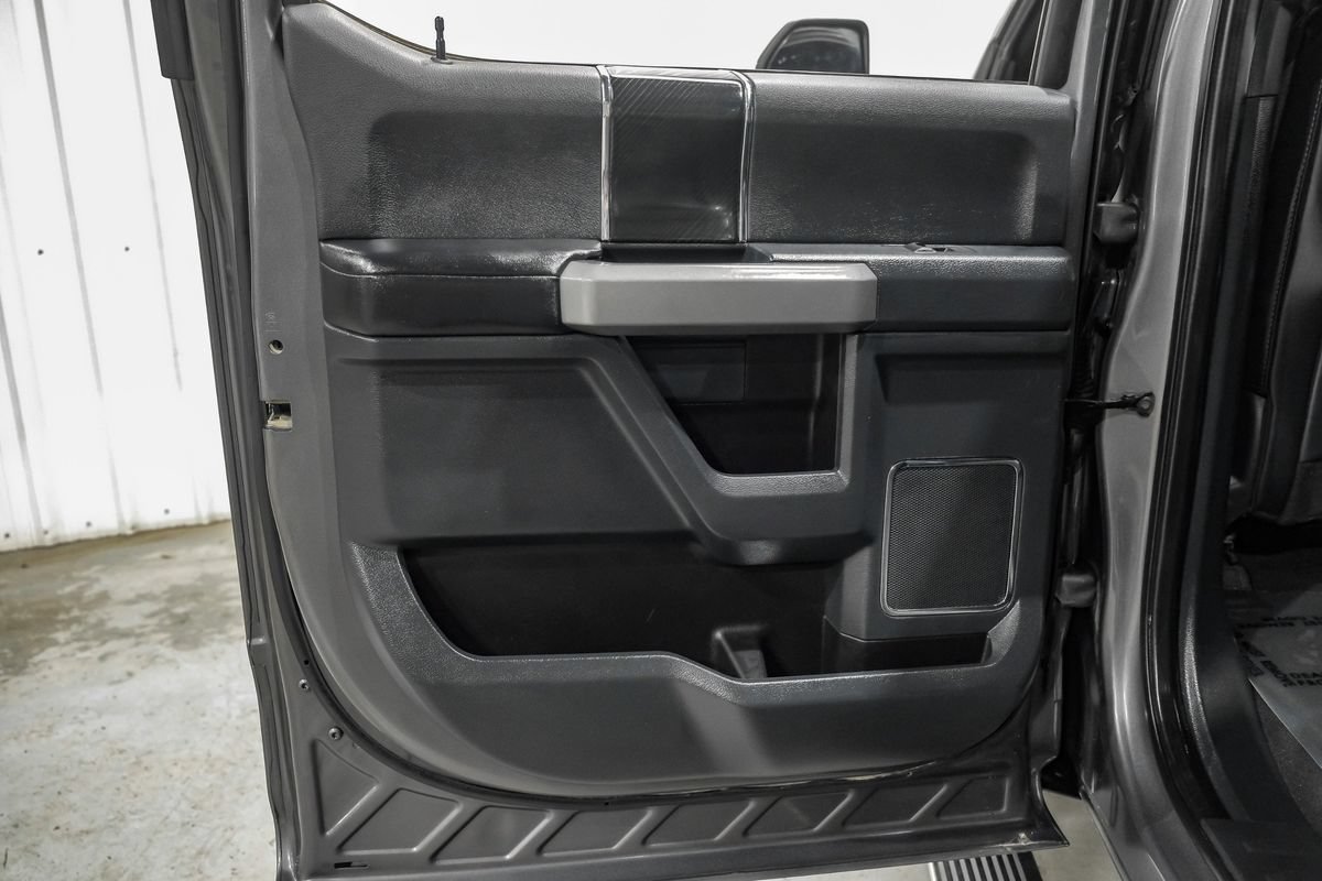 Used 2022 Ford F250 Platinum w/ FX4 Off-Road Package AWD/4WD image 47