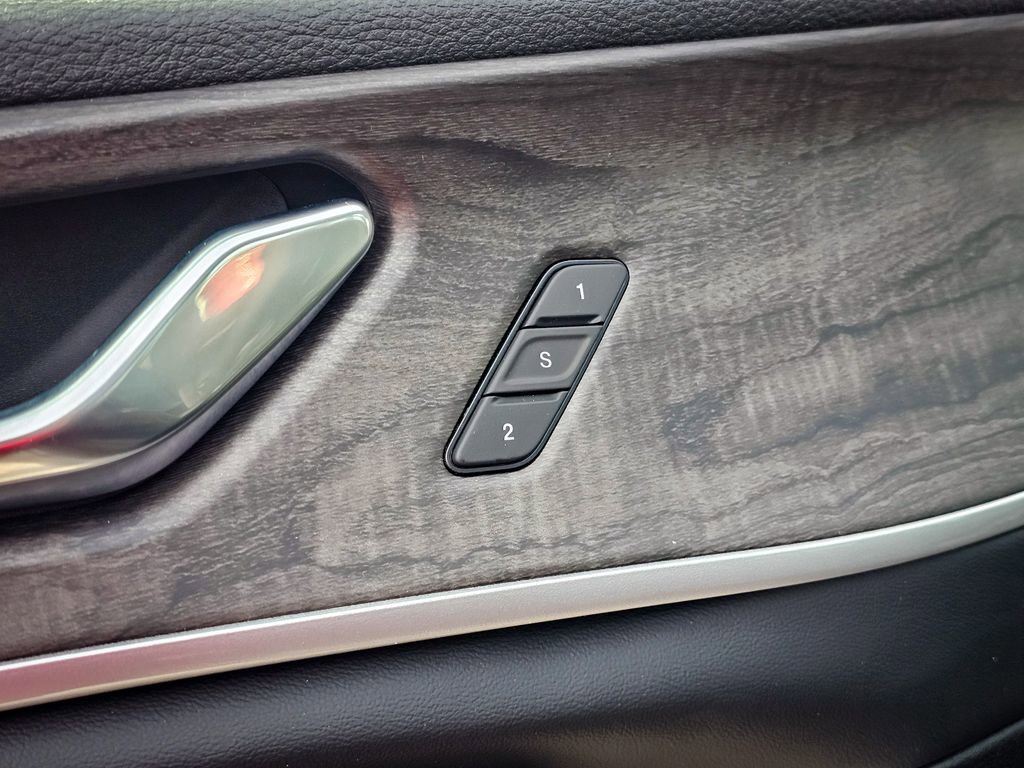 New 2025 Jeep Grand Cherokee L Limited w/ Black Appearance Package image 11