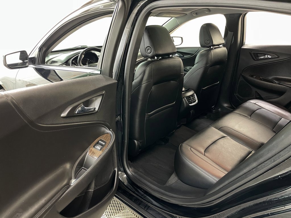 Certified 2018 Chevrolet Malibu Premier w/ Premier Sun and Wheel Package image 44
