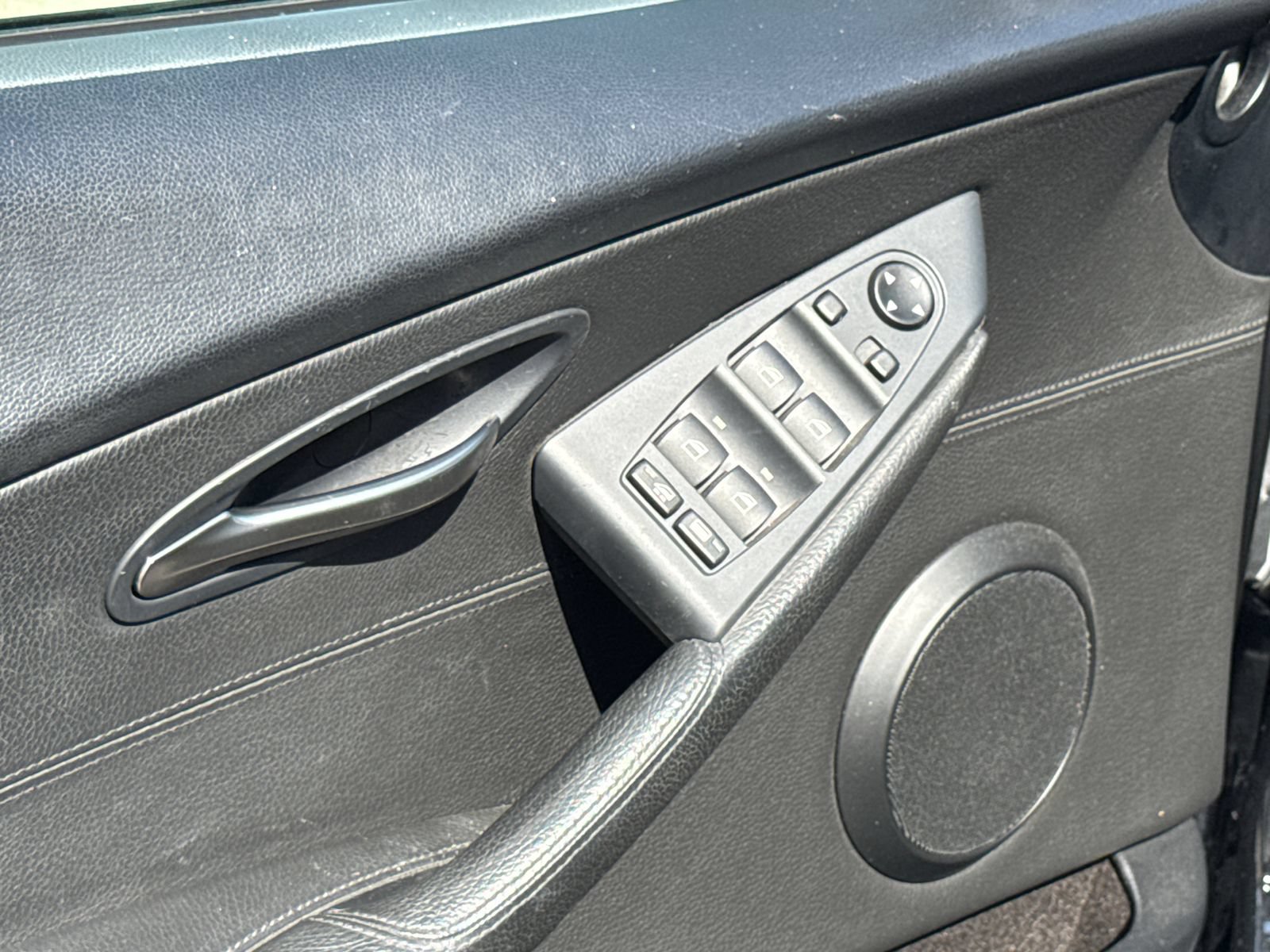 Used 2006 BMW 650i Convertible RWD image 17
