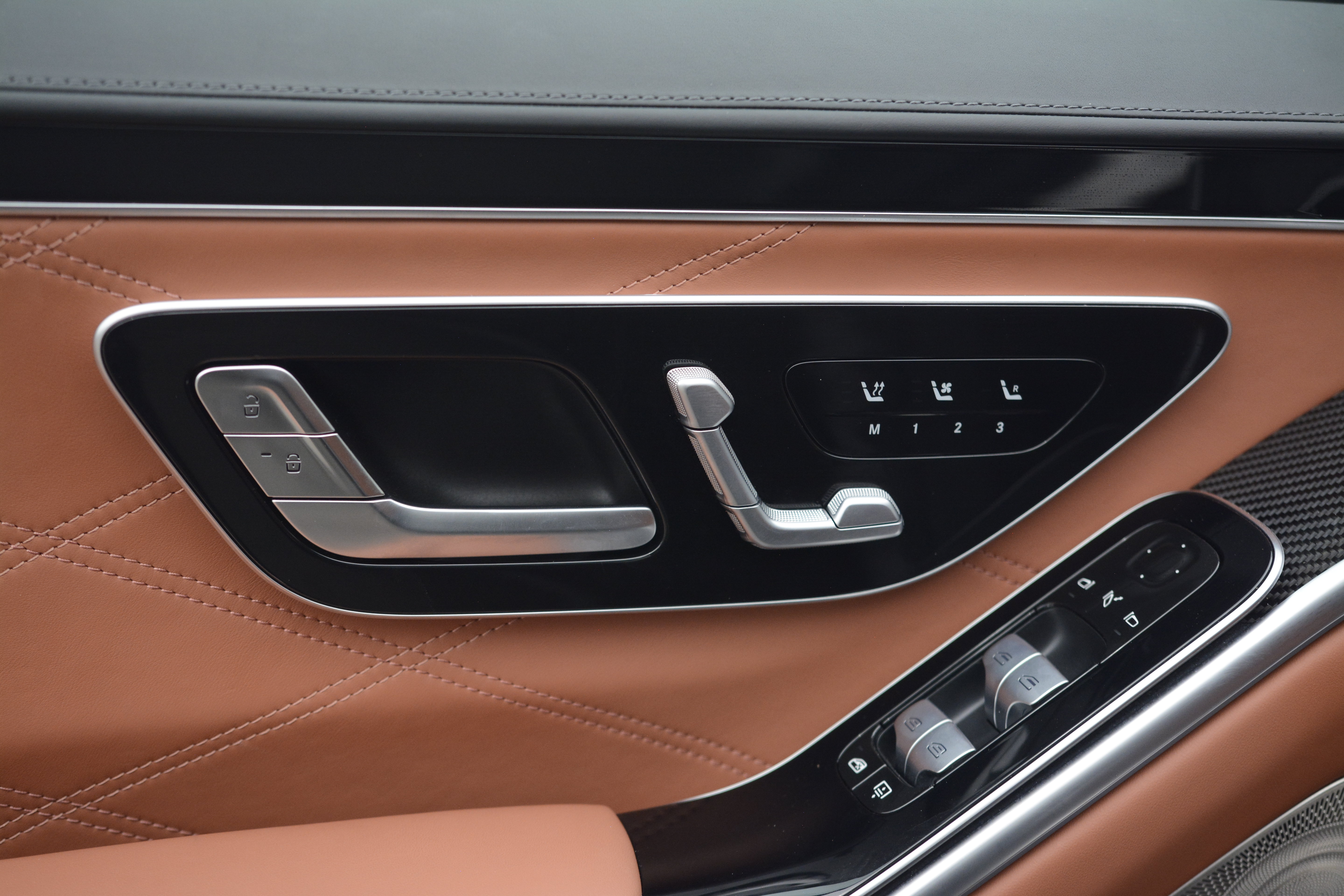Used 2025 Mercedes-Benz S 63 AMG S image 13