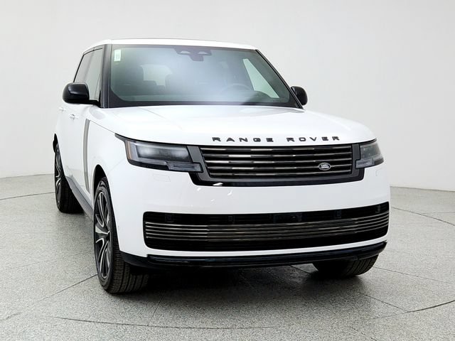 New 2026 Land Rover Range Rover SV AWD/4WD image 2