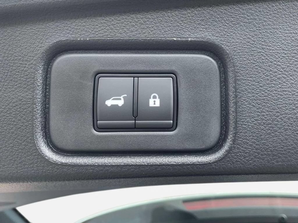 New 2026 Nissan Pathfinder SL FWD image 11