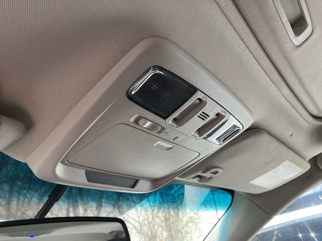 Used 2015 Subaru Legacy 2.5i Premium w/ Moonroof Package image 16