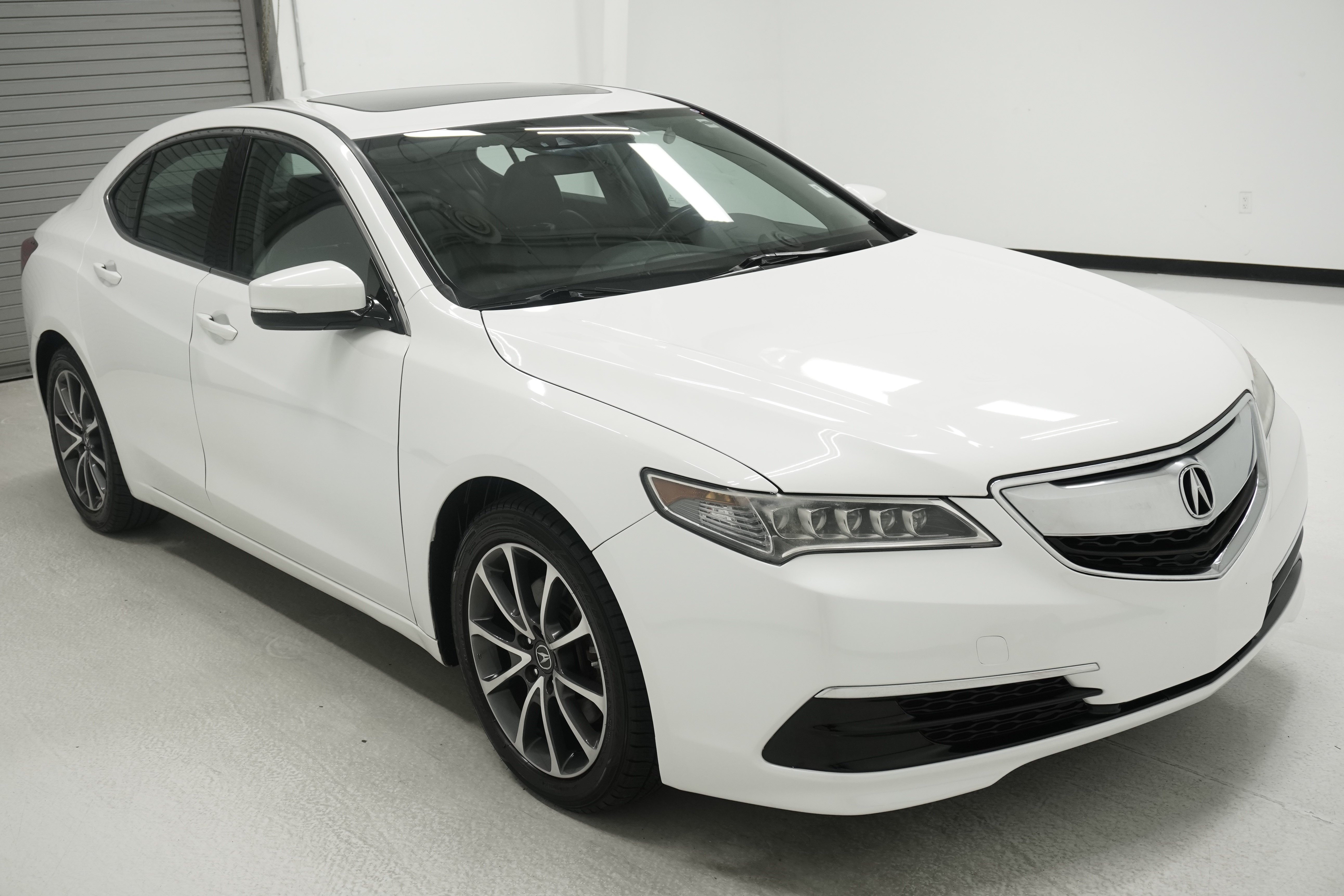 Used 2017 Acura TLX V6 w/ Technology Package FWD image 3
