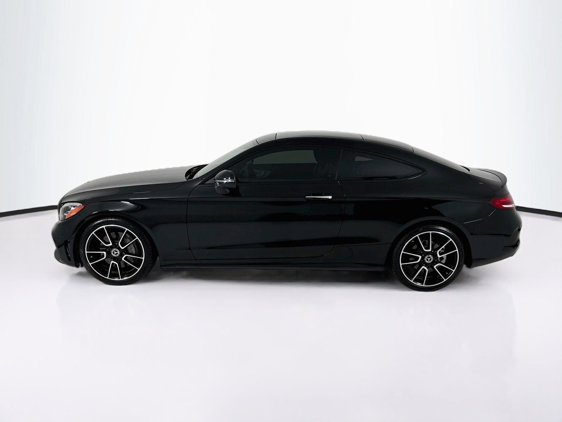 Used 2023 Mercedes-Benz C 300 Coupe image 5