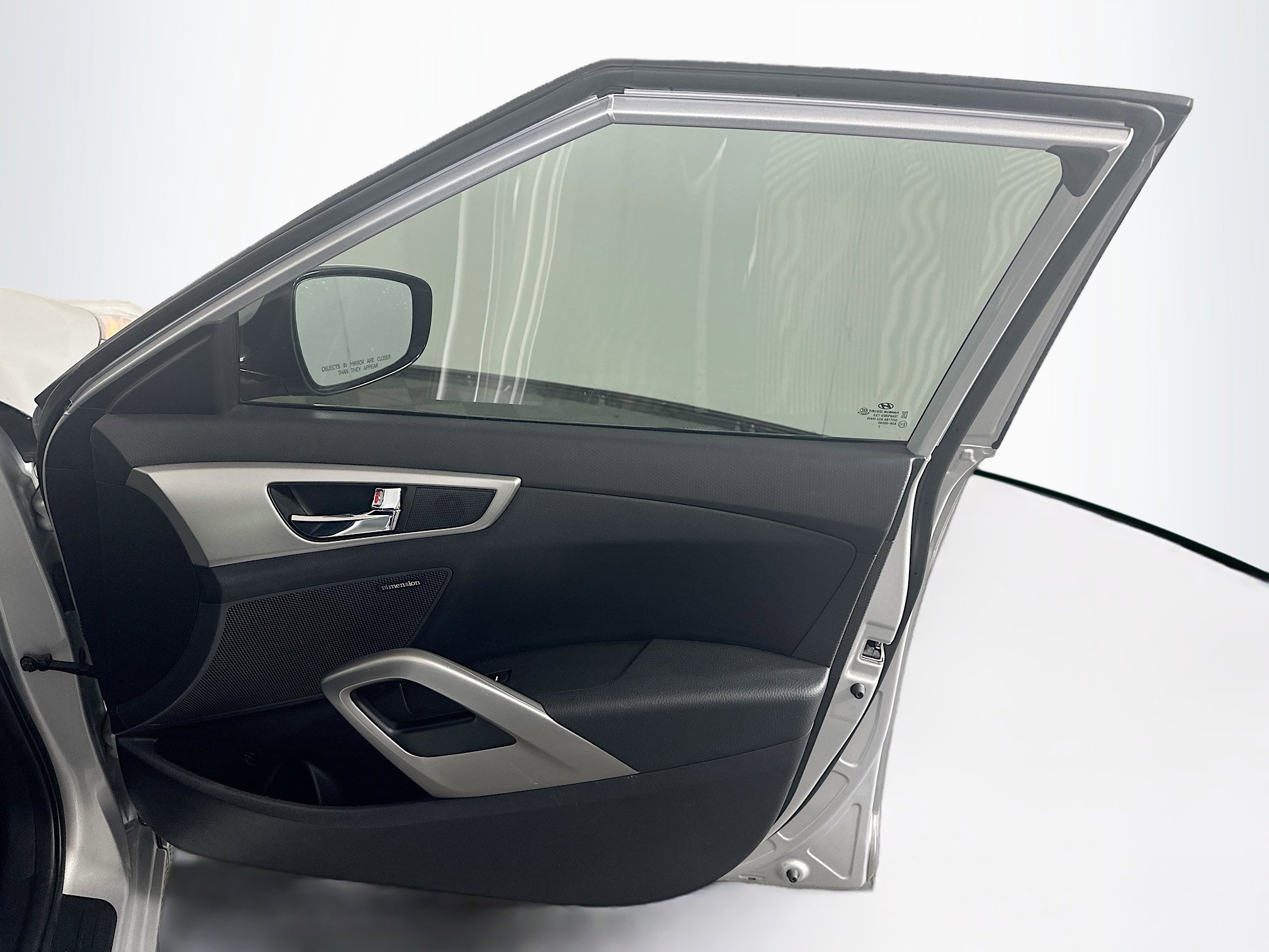 Used 2017 Hyundai Veloster Value Edition image 31