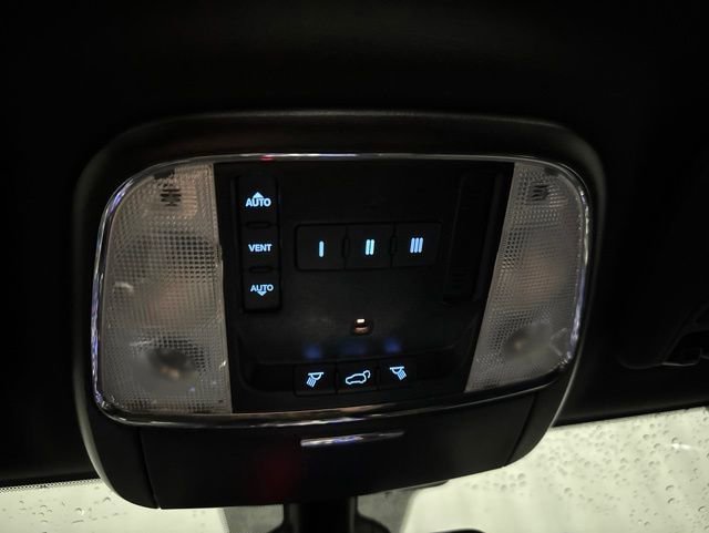 Used 2019 Jeep Grand Cherokee Altitude AWD/4WD image 13